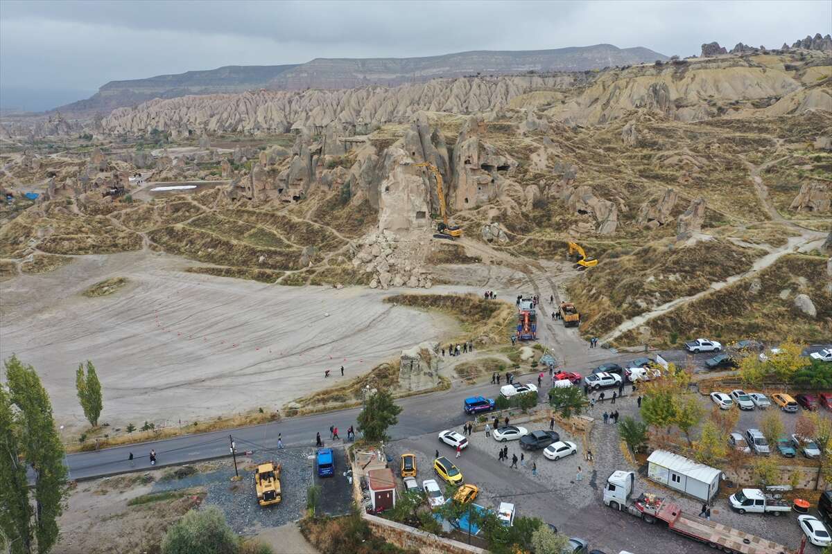 Göreme’deki riskli peribacaları güvenli şekilde yıkılıyor 9